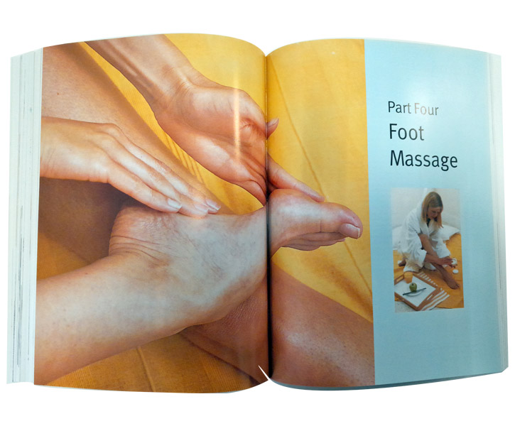How To Do Total Body Massage (Kit) image 5
